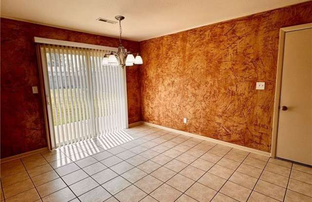 1821 S Beth Drive Gallery 4
