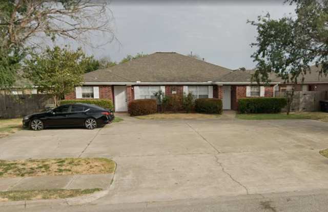 1811 Sara Dr - 1811 Sara Drive, College Station, TX 77845