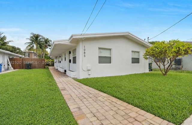1085 NE 34th St photos photos