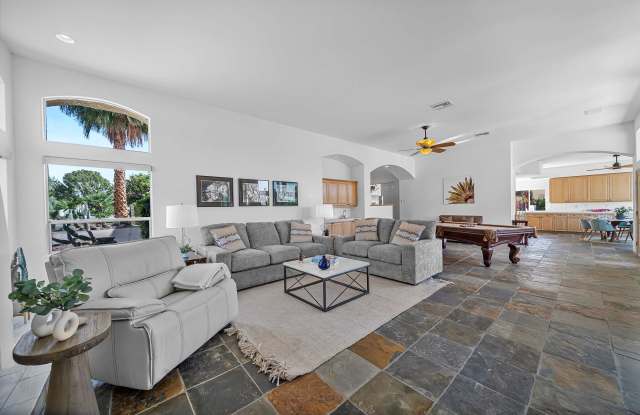 49810 Ave Montero photos photos