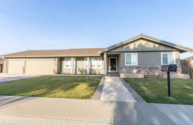 1551 Running Lane - 1551 Running Lane, Ceres, CA 95307