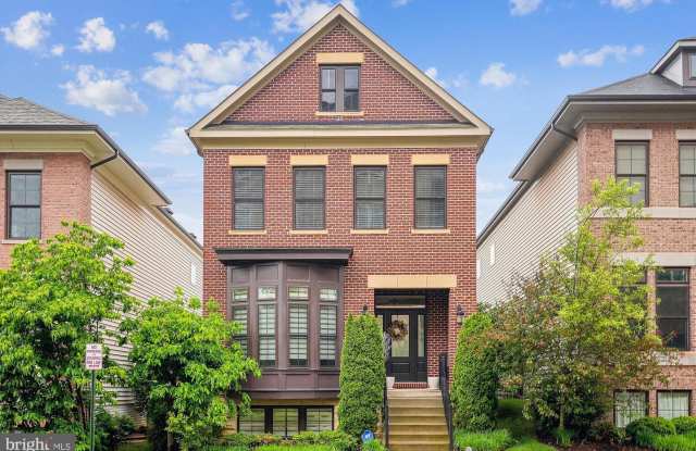 44545 Neponset Street Gallery 1
