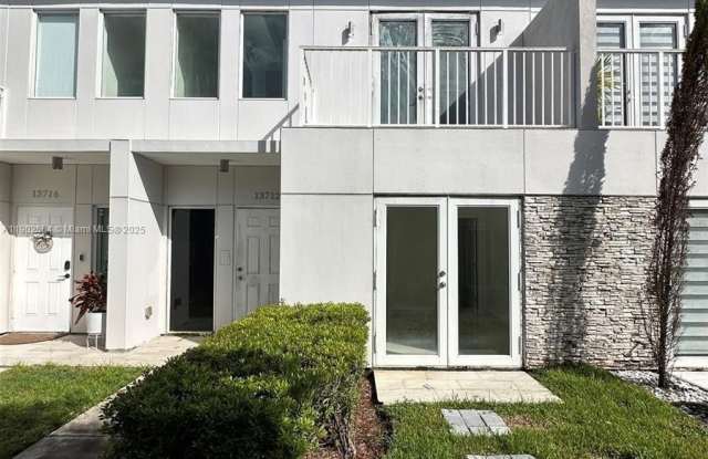 13712 SW 259th St photos photos