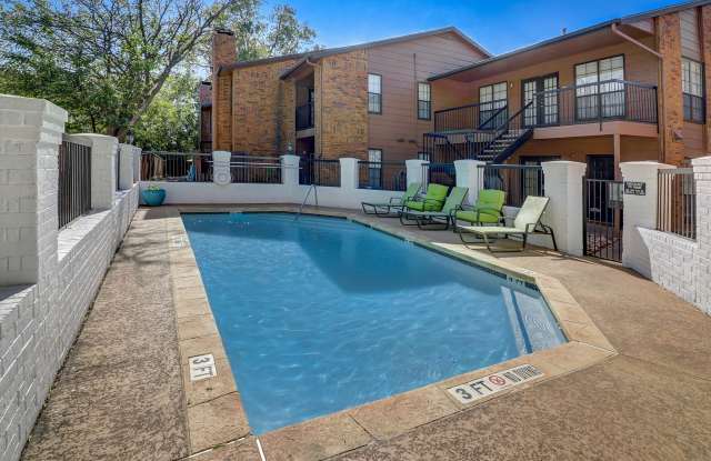 Lakeland Apartments Gallery 2