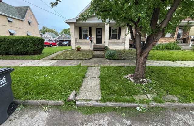 Charming Toledo 3BR Home with Classic Character – $1,300/mo photos photos