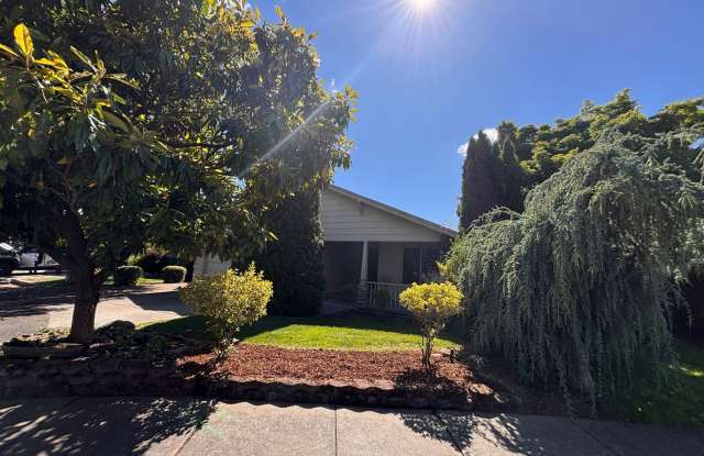 Beautiful 4 bedroom 2 bathroom home coming soon!! photos photos