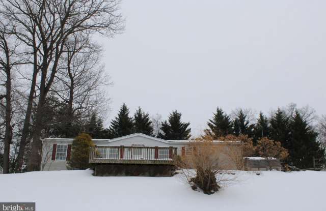 1131 ELWOOD Street - 1131 Elwood Street, Lancaster County, PA 17555