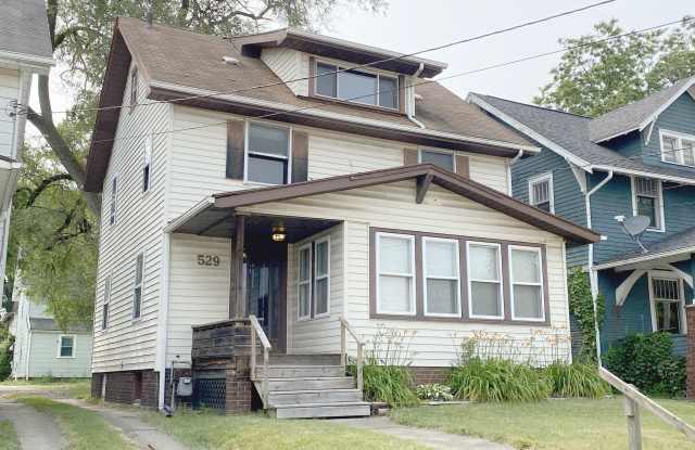529 Clarendon Ave Nw - 529 Clarendon Avenue Northwest, Canton, OH 44708