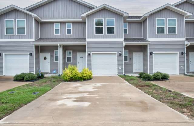 Spacious 3 Bedroom, 2.5 Bath Home in Desirable Pensacola Location! photos photos