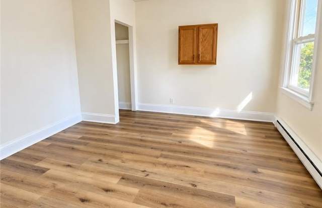 432 Carlton Avenue Gallery 2