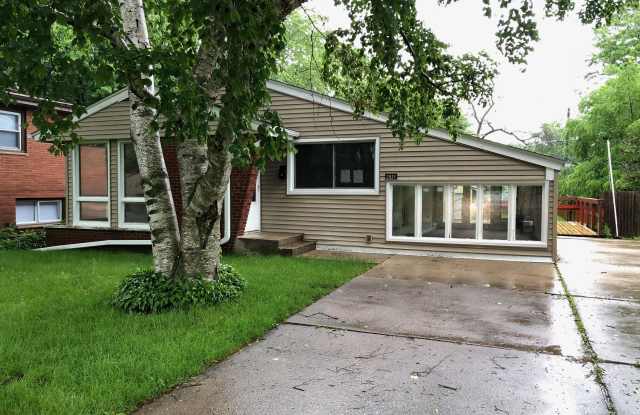 2521 Elim Avenue - 2521 Elim Avenue, Zion, IL 60099