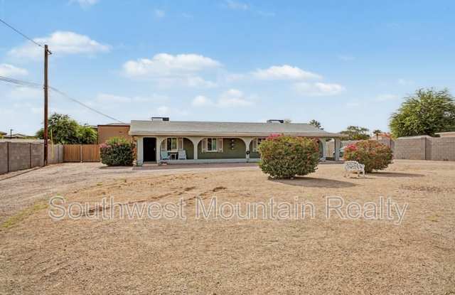 560 S Grand Dr photos photos