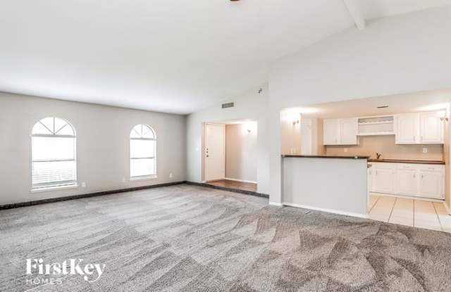 16939 Macleish Drive Gallery 2