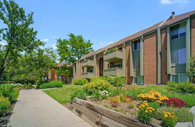 Stunning Condominium in Excellent Location - 1160 Foothill Drive, Salt Lake City, UT 84108