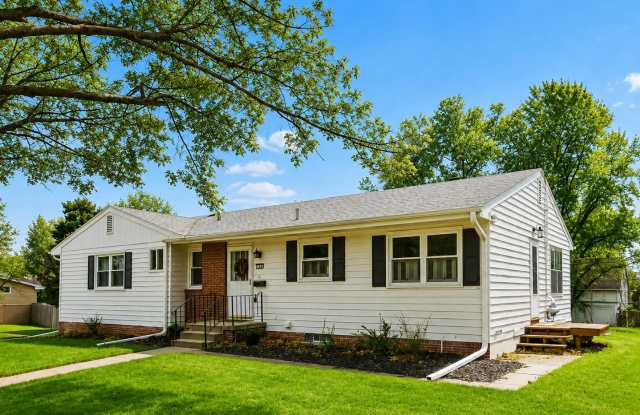 More Space, More Charm, More Reasons to Call This Home! Gallery 3