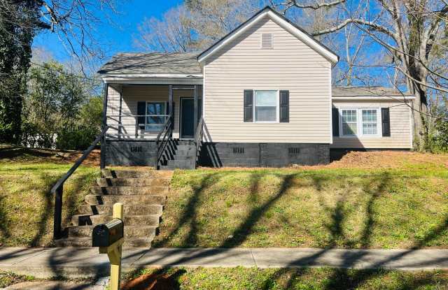 Newly renovated 3 bedroom, 1 bathroom house in Lagrange! Must see! photos photos