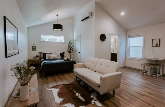 3514 W Anderson St photos photos