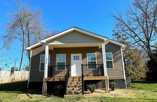 Beautifully renovated 2-bed/1-bath near Johnson City Country Club, Only $1550 per month photos photos