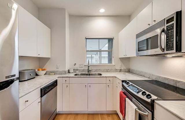 4111 Cole Ave - 4111 Cole Avenue, Dallas, TX 75204