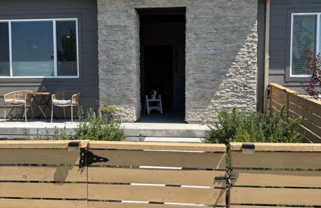 Stunning 3 Bed 2.5 Bath Home in Timnath, CO! photos photos