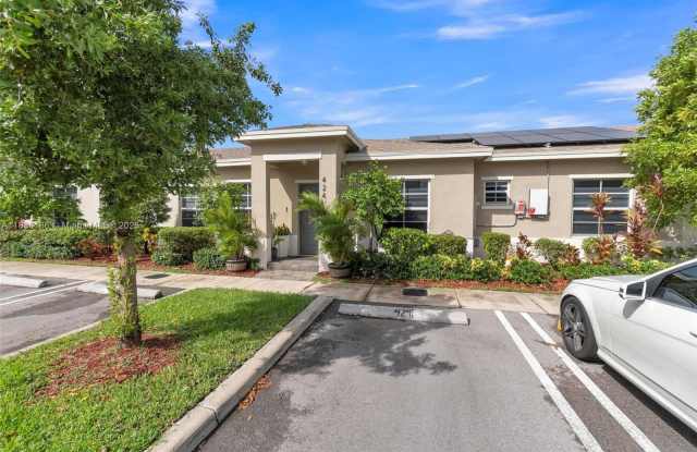 424 NE 4th Ave photos photos