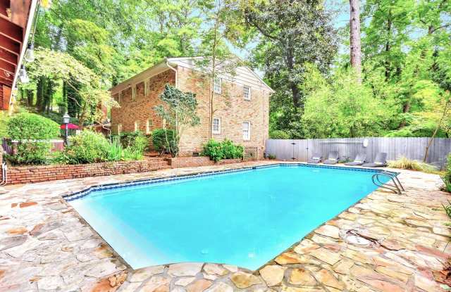 Luxurious 5-Bedroom Retreat with Pool, Hot Tub, and Spacious Backyard – Just Minutes from Atlanta’s Attractions! photos photos