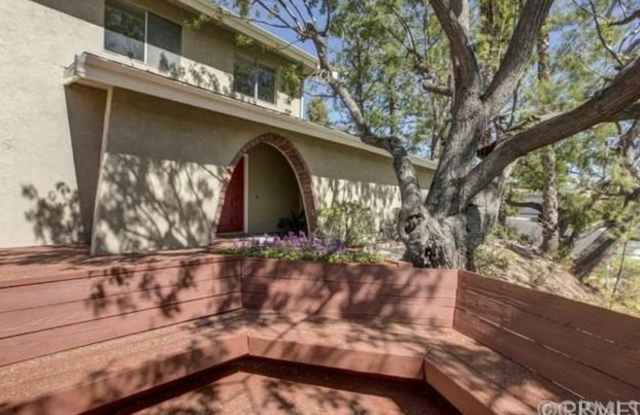7265 Hyannis Drive Gallery 4