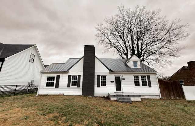 Spacious 5BR Home in the Heart of Old Hickory | Walkable + Convenient photos photos
