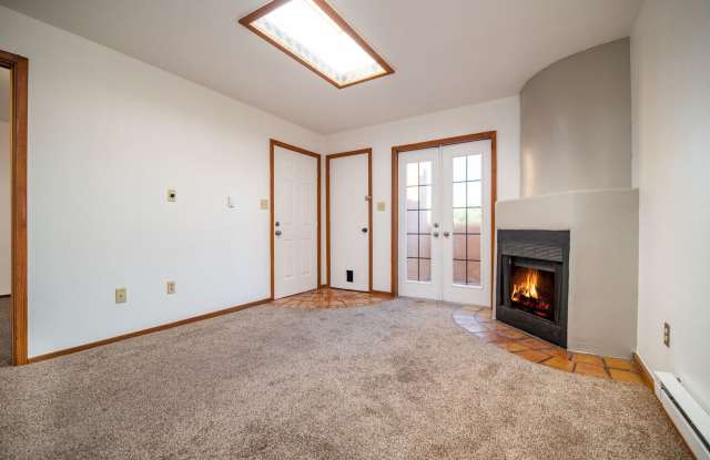 Sweet, Small Private Unit Available Now! photos photos