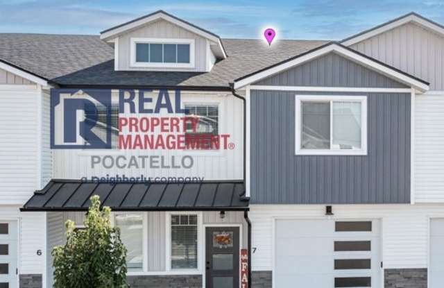 MOVE IN SPECIAL - 3 Bedroom 2.5 Bath Townhome - 1 Car Garage - 159 Park Lawn Avenue, Chubbuck, ID 83202