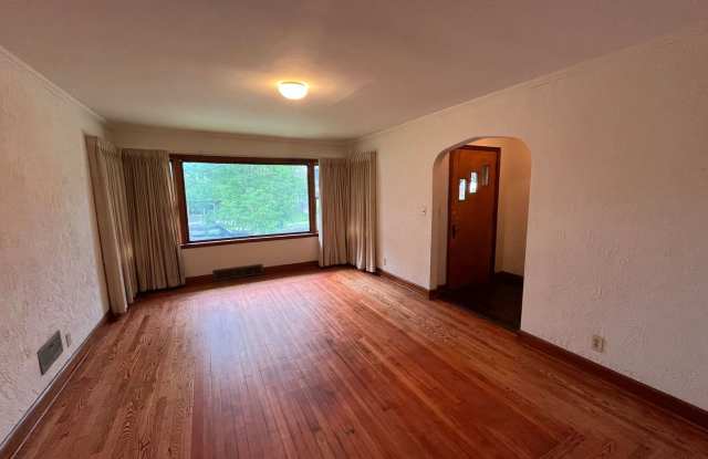 2 Bed 1 Bath Single Family Home in Wausau photos photos