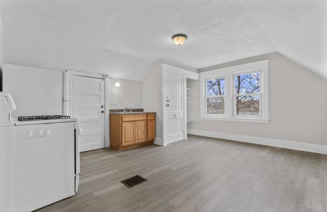 16 Ellsworth Avenue - 3rd Flr - 16 Ellsworth Avenue, New Haven, CT 06511