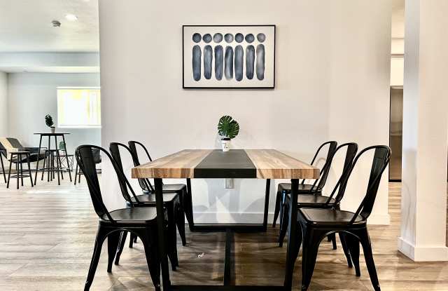 1587 W 35th Street - Co-Living Gallery 4