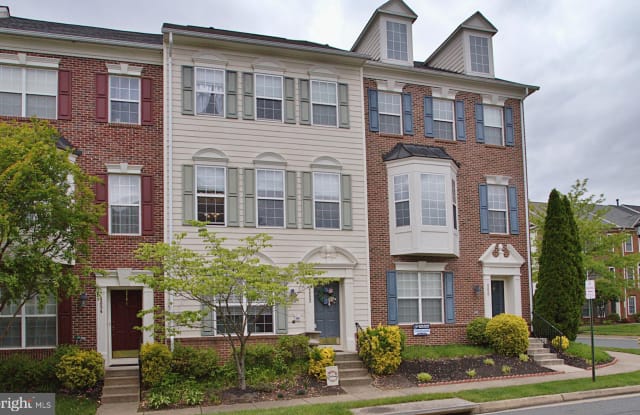 4852 CAVALLO WAY - 4852 Cavallo Way, County Center, VA 22192