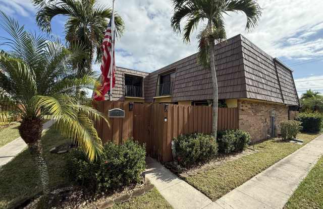 1021 Springdale Circle - 1021 Springdale Circle, Palm Springs, FL 33461 1021 Springdale Circle - 1021 Springdale Circle, Palm Springs, FL 33461