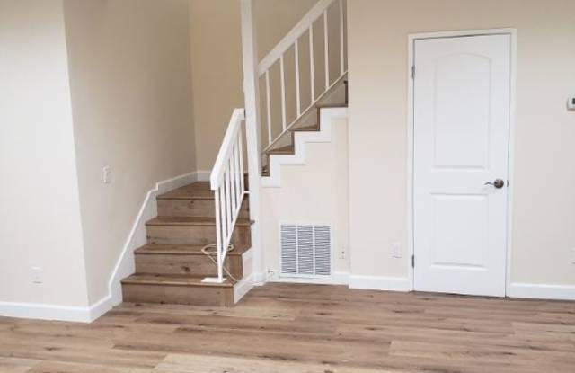 12333 Runnymede St 4 Gallery 2