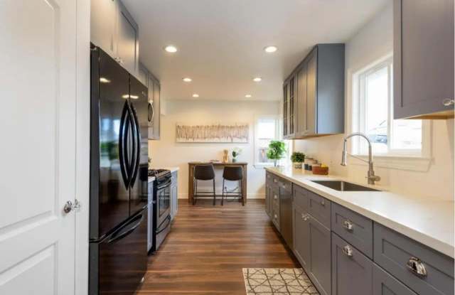 2209 Hamilton AVE photos photos