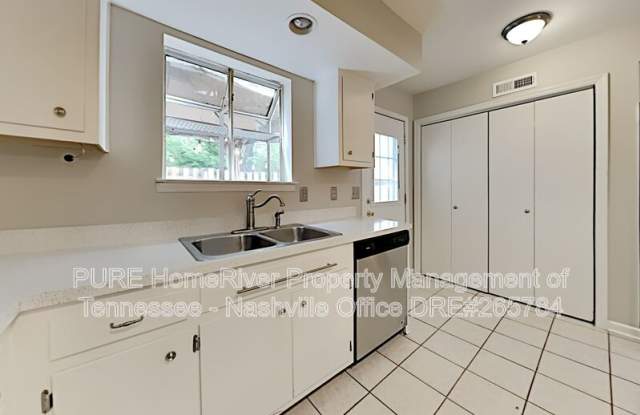 120 Spring Place Drive Gallery 4