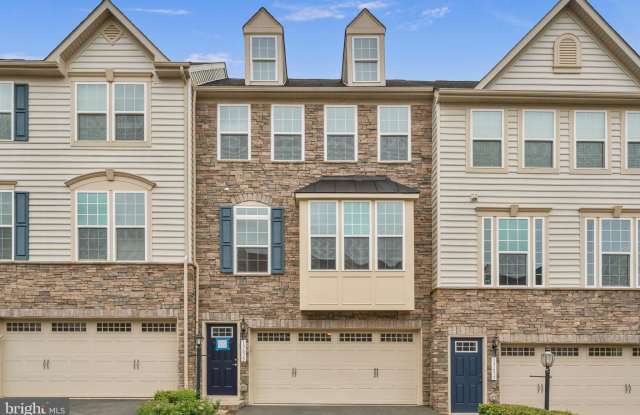 13675 ROCKINGHAM Lane Gallery 2