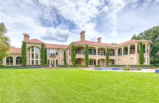 5920 Gladeside Court Gallery 2