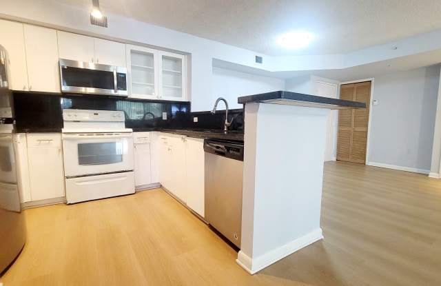 12112 Saint Andrews Pl Apt 210 Gallery 3