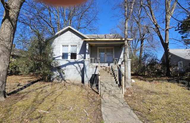 714 Tucker St - 714 Tucker Street, Dyersburg, TN 38024