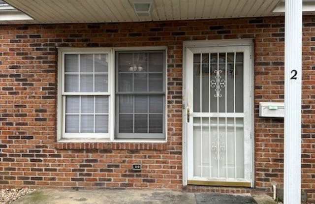 208 W Watauga Ave - 208 West Watauga Avenue, Johnson City, TN 37604