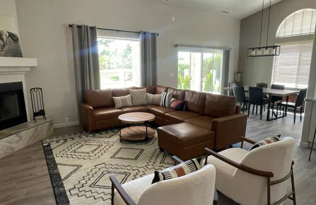 5675 Hole in 1 Drive photos photos