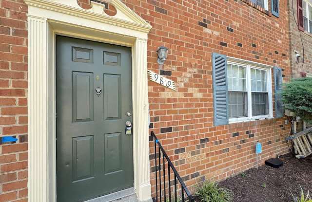 9819 HAGEL Circle Gallery 2