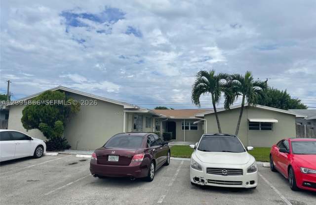 7601 Venetian St Gallery 2