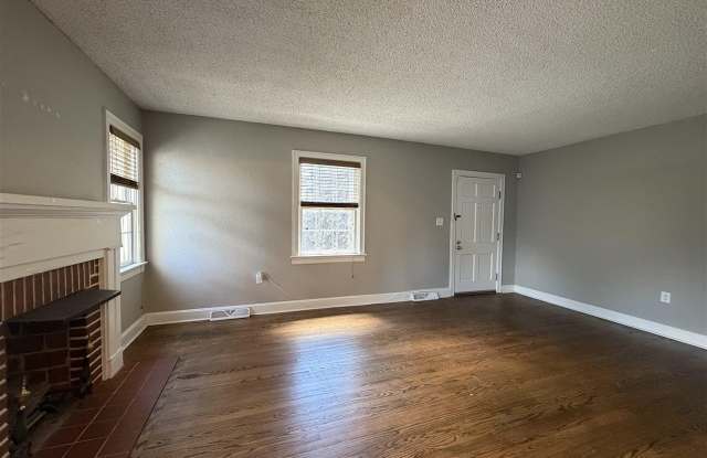 1953 Woodland Avenue Gallery 2