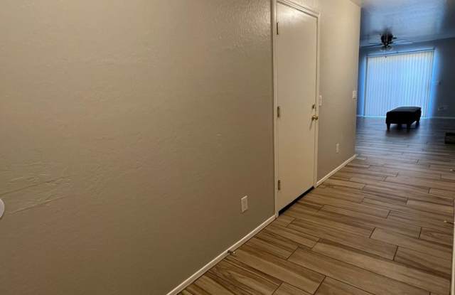 3 BED 2.5 Bath $1450. Gallery 4