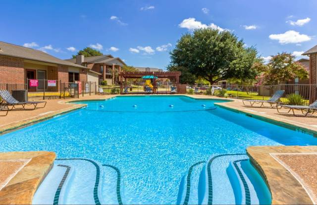 Valley Creek Apartments photos photos