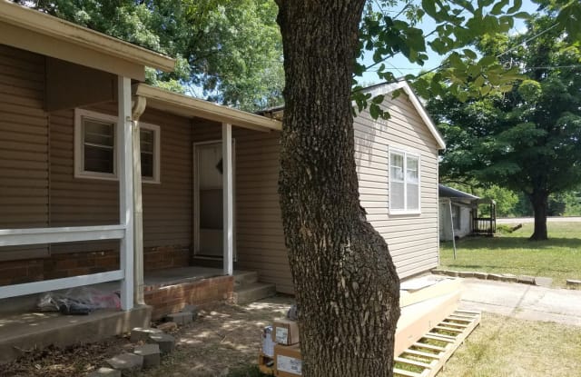 1717 S Walnut St - 1717 South Walnut Street, Pittsburg, KS 66762